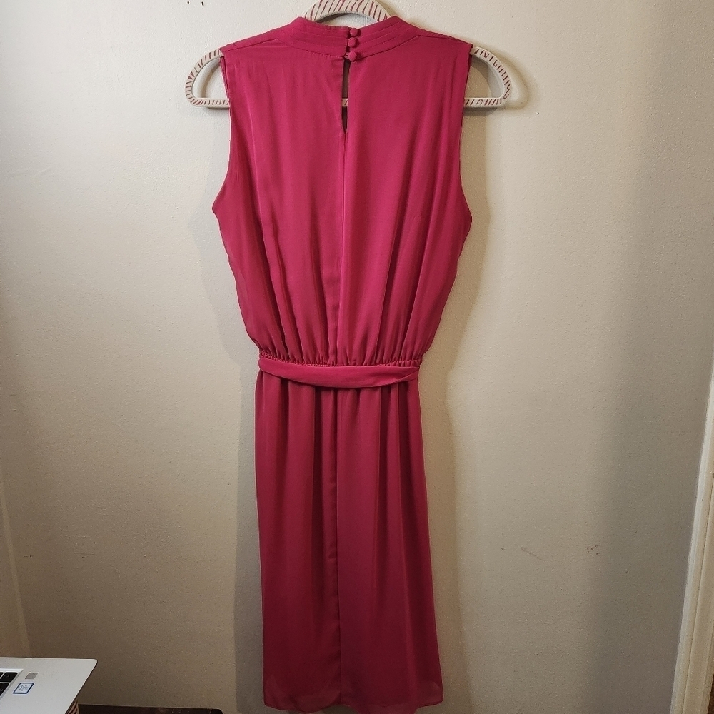 MSK Fuchsia V-Neck Tie Waist Ruffle Layer Dress - New Without Tags Size 10 - Picture 3 of 9
